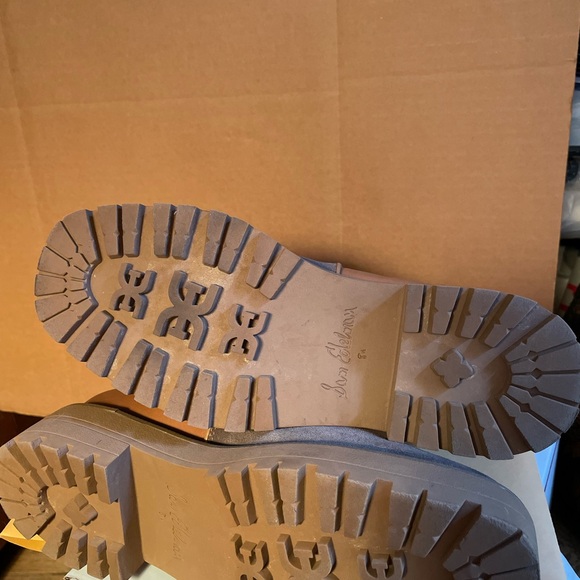 Sam Edelman Laguna Bootie, appear Brand New, 8.5 M
Leather/Manmade - Picture 5 of 11